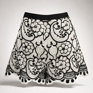 Alexis Silk Mini Shorts, B/W Lace, scalloped hem, XS, EUC